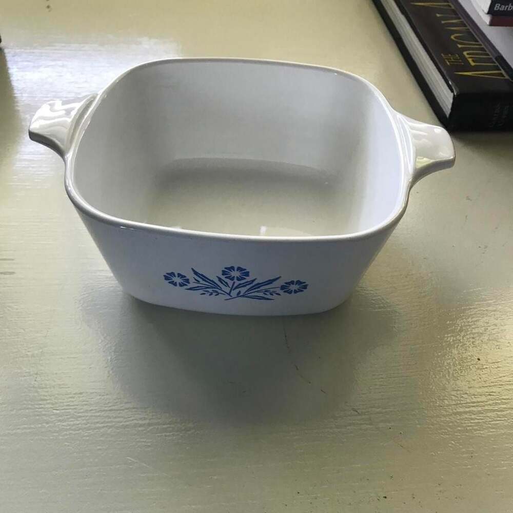 CorningWare Blue Cornflower 22 oz Casserole Dish P-43-B